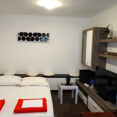 Peaceful And Cozy With Terrace * Crikvenica